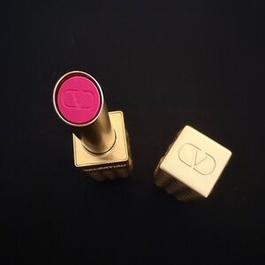 Valentino Spike Pink Lipstick with Gold Case
